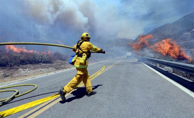 ss-160817-blue-cut-fire-jsw-01_ff0dbf67037ef5fb98f2309c05492f4d.nbcnews-ux-1024-900