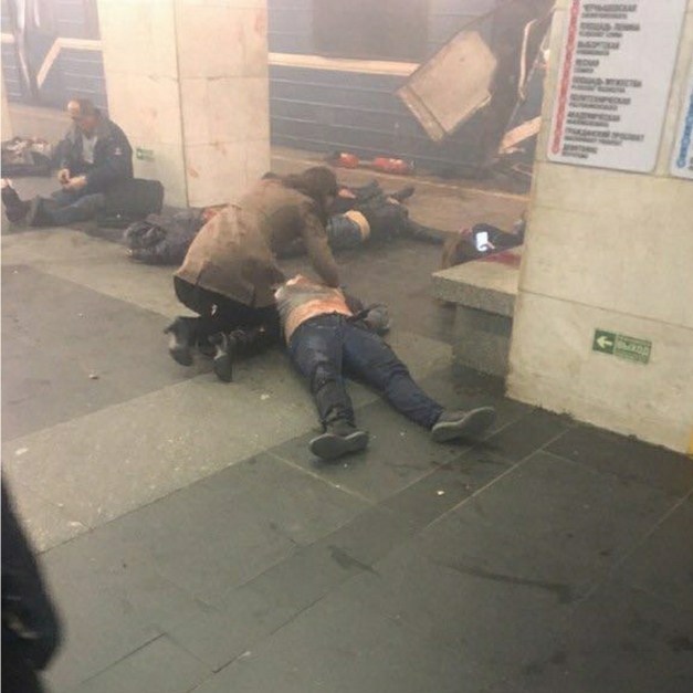 St. Petersburg Metro Explosion as Putin Visits his Hometown